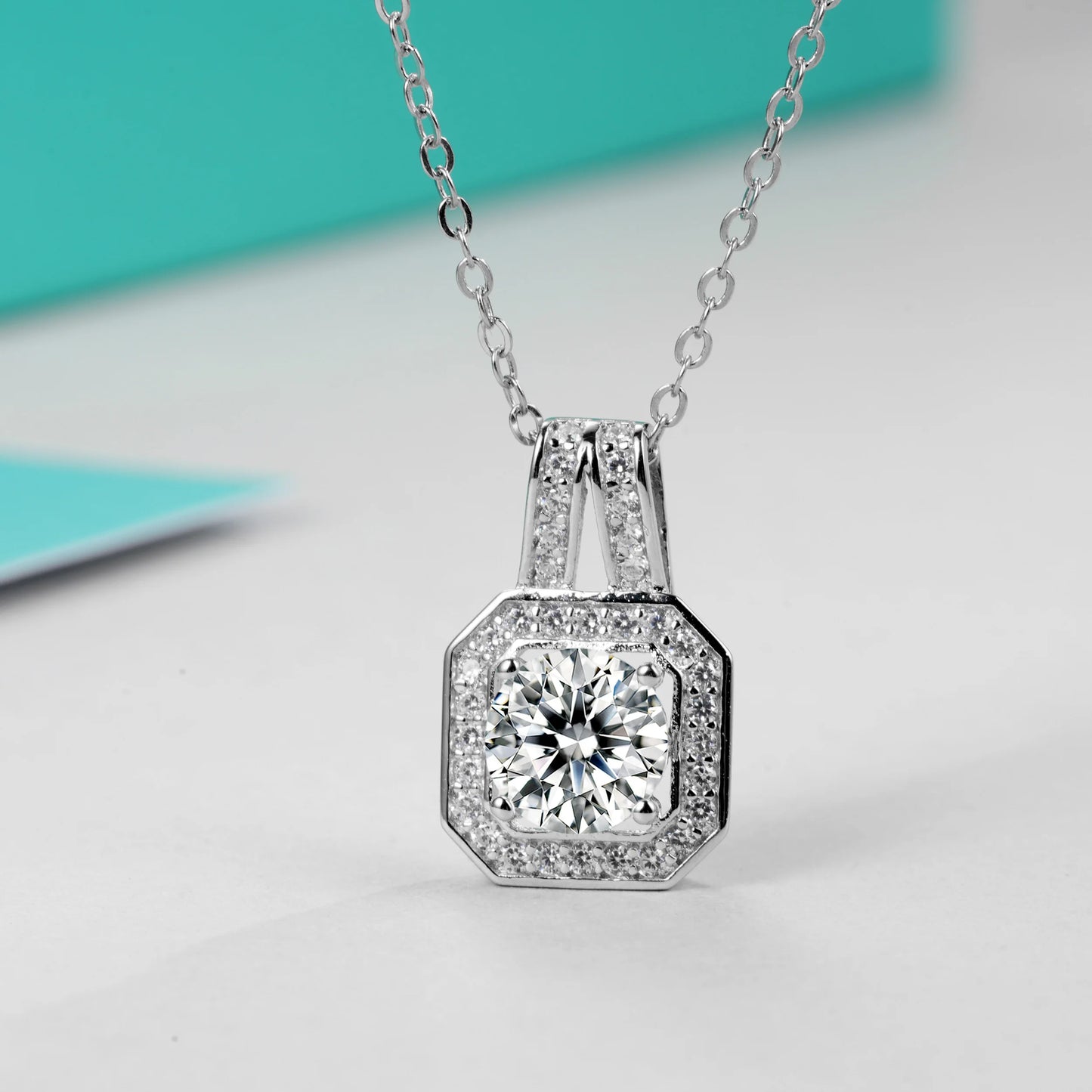 Jeweller Buy Luxury 925 Sterling Silver Link Chain Necklace with Moissanite Pendant Trendy Women's Jewelry Weddings Engagements Parties Gifts