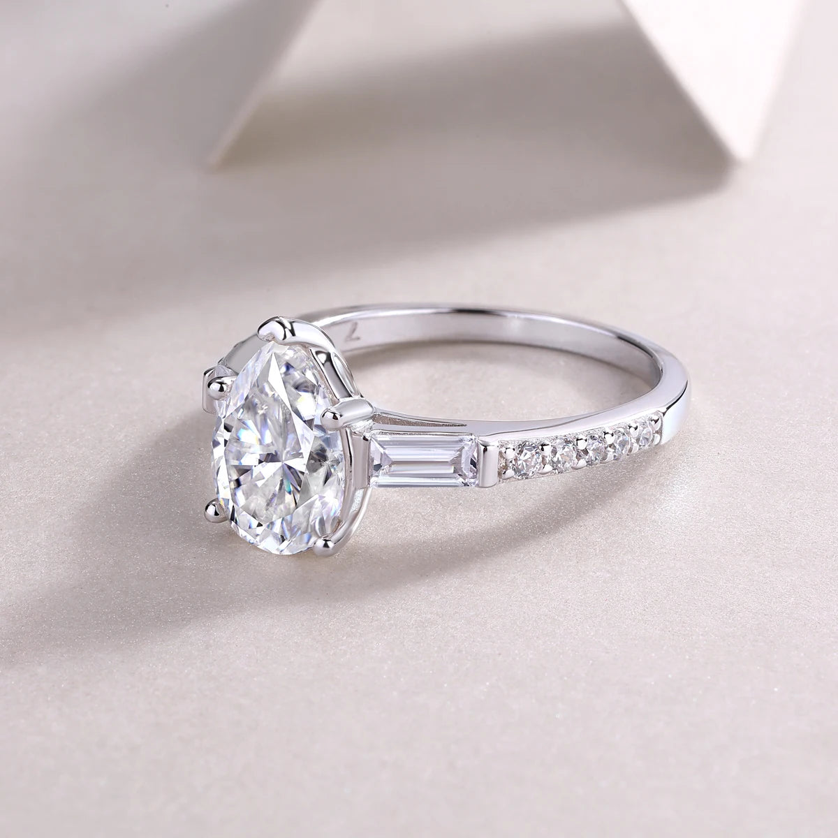 Best Selling Classics Design Moissanite Ring Silver Jewelry Women Gift Party Sterling Stone Wedding Technology party