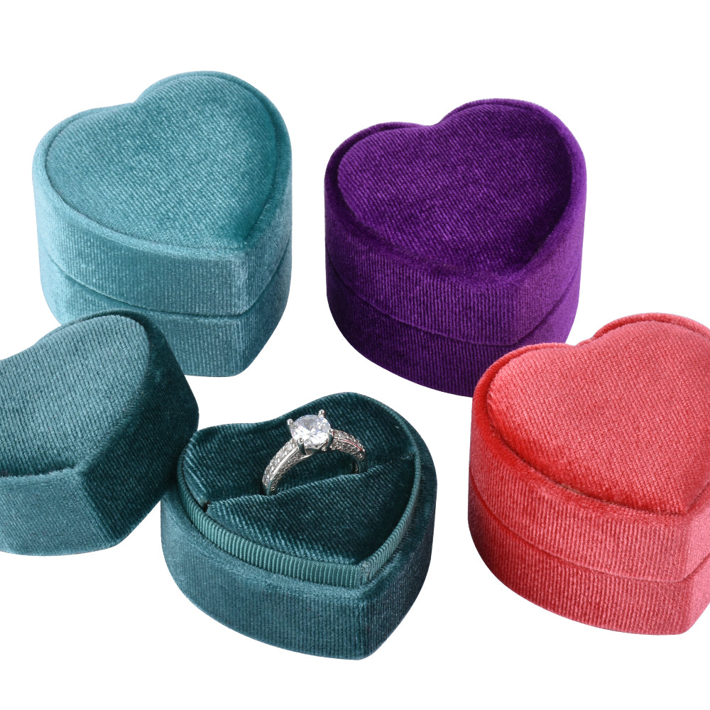VW09 Heart-shaped Velvet-covered Ring Box