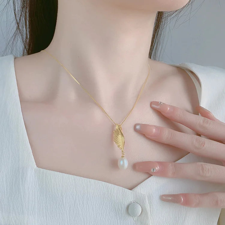 Gold plated wing fresh water pearl 925 pure silver pendant for women