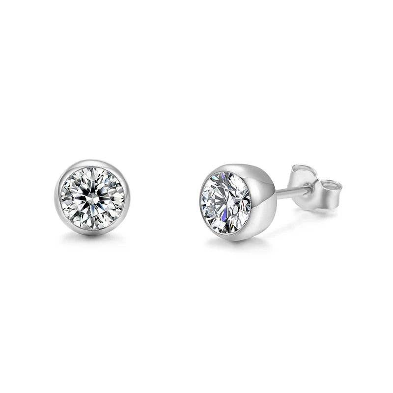 Jeweller Buy Classic 925 Sterling Silver Stud Earrings with Fine Round Moissanite Diamond Trendy Claw Setting