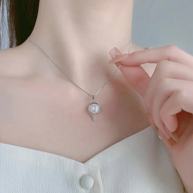 Custom modern 925 sterling silver diamond freshwater pearl ladies necklace charm pendant