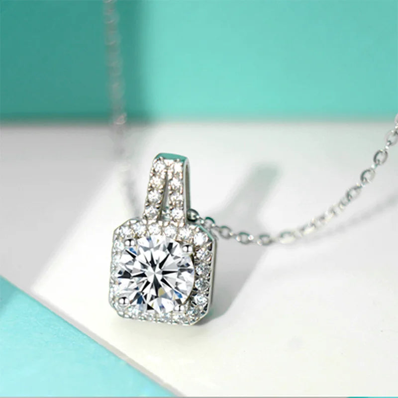 Jeweller Buy Luxury 925 Sterling Silver Link Chain Necklace with Moissanite Pendant Trendy Women's Jewelry Weddings Engagements Parties Gifts