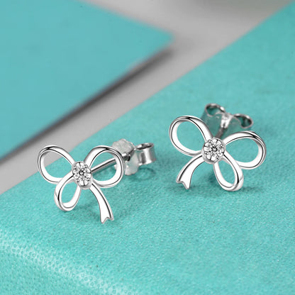 Jeweller Buy New Design Cute Style 0.15 ct Round Brilliant Cut D Color 925 Sterling Silver Stud Earrings Moissanite