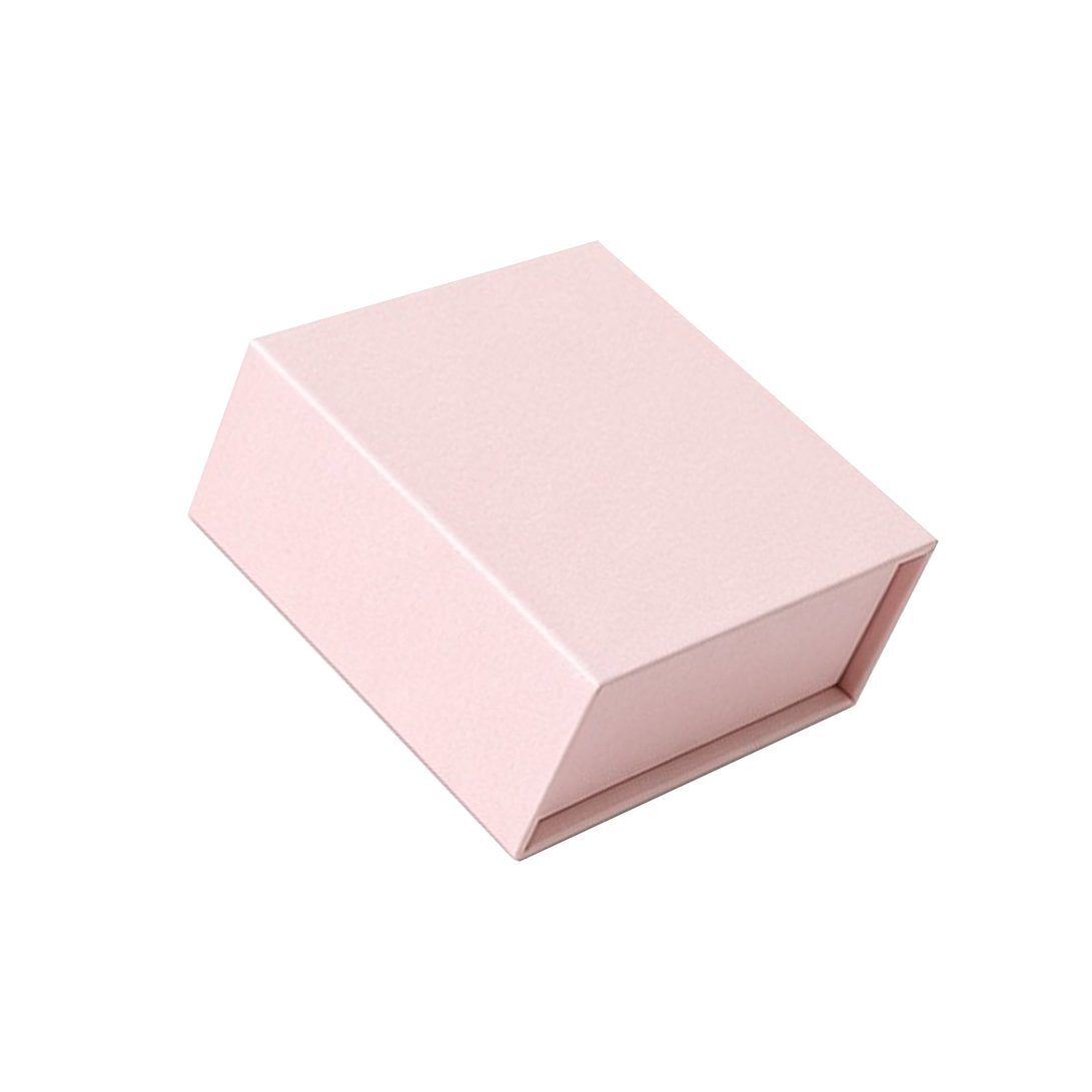 Pearl pink custom magnetic jewelry box in 7 x 9 x 3 cm