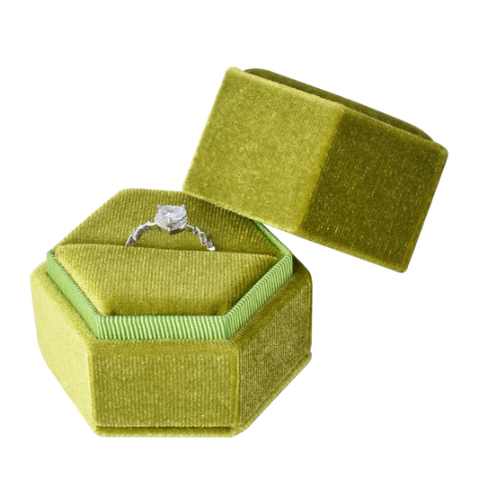 ring box - Green Hexagonal Velvet Ring Box V09-R1 G front view