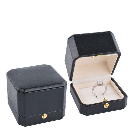 ring box - Ring Box P11R1-BK BE open view