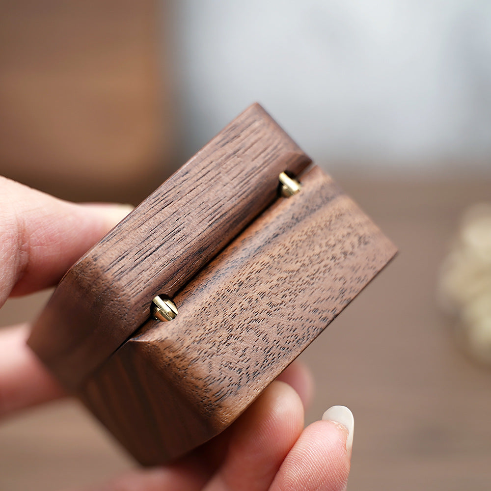 Square three-compartment wooden ring box